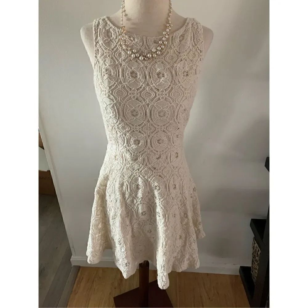 White/cream short dress by BB Dakota size 6
